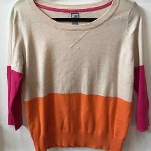 Lightweight used cardigan is so simple & delicate